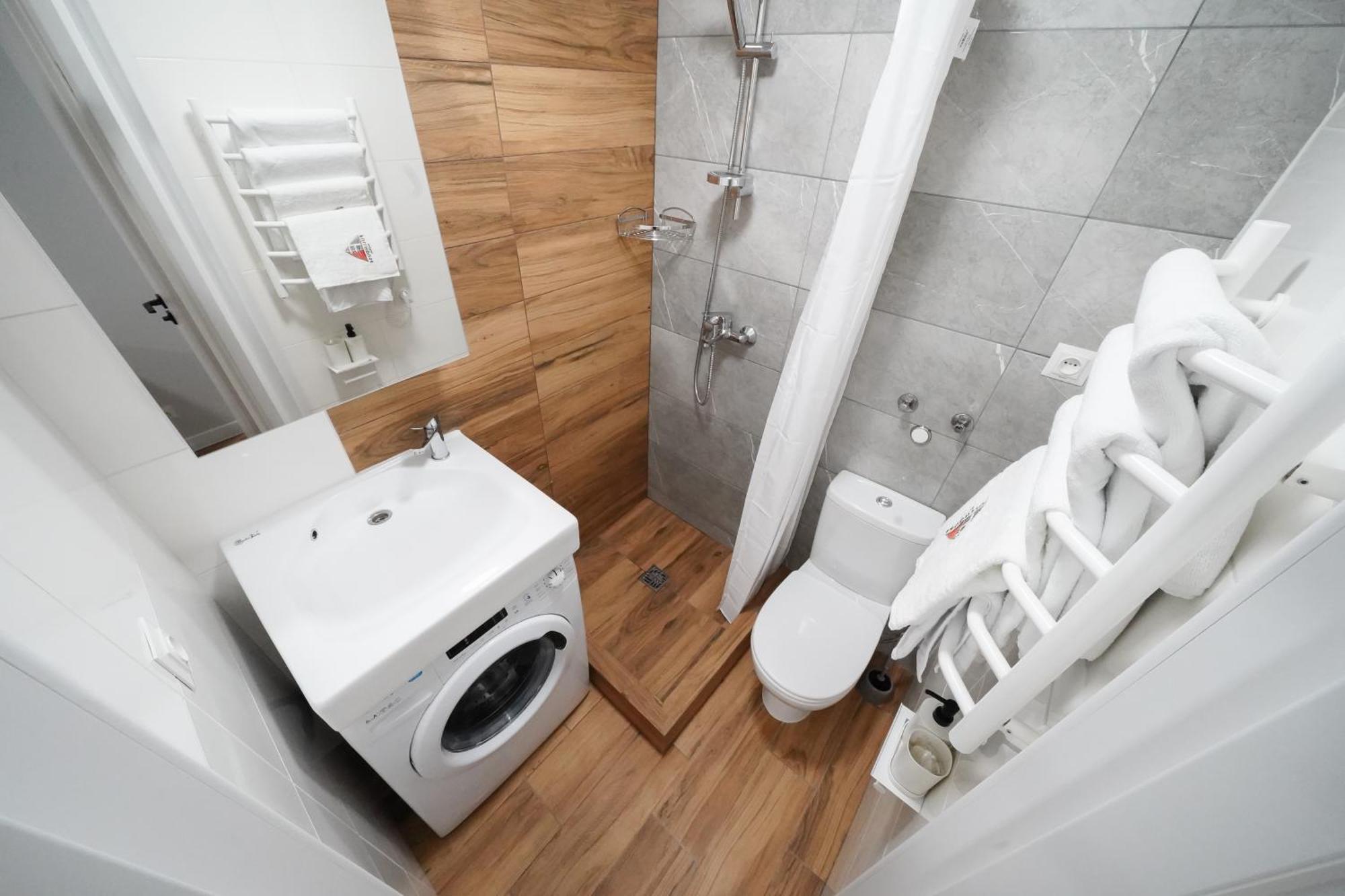 Myfreedom Апартаменти Метро Печерська Військовий Госпіталь Kiev Extérieur photo